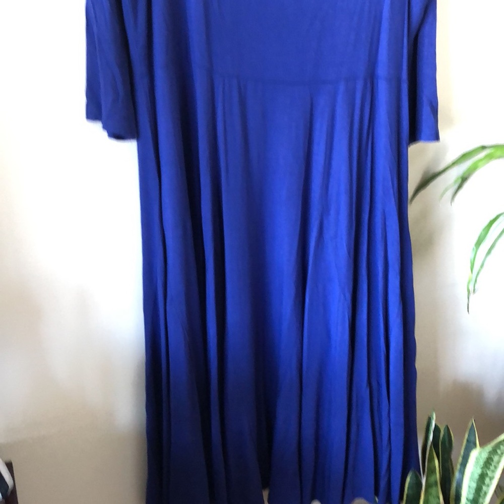 Dress - Picture 2 of 2